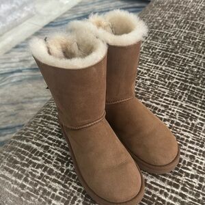 Ugg Bailey Bows Chestnut Boot Ladies Size 6